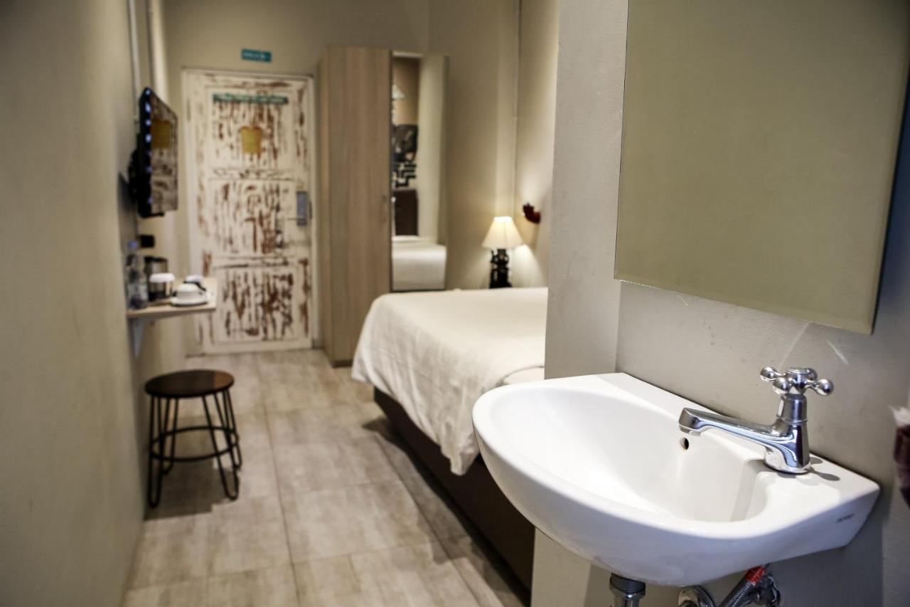 Shine Bnb Cianjur Esterno foto