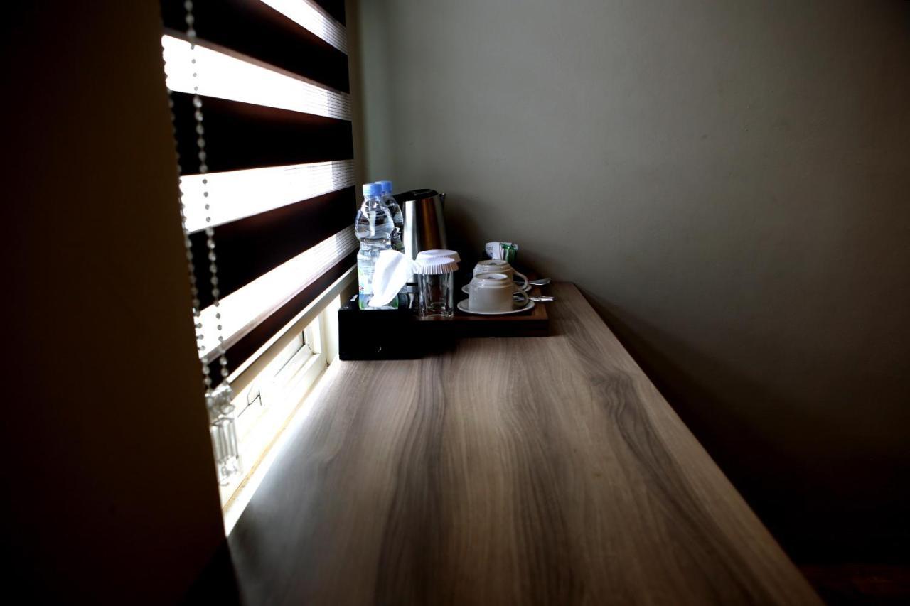 Shine Bnb Cianjur Esterno foto